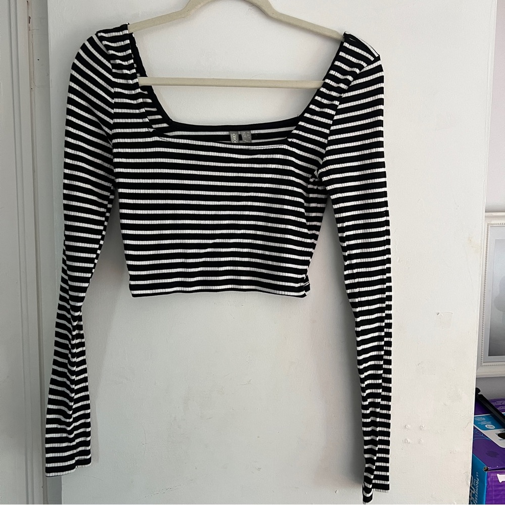 Black and White Striped Long Sleeve Square Neck Crop Top || ASOS || size 6